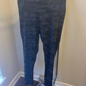 Camo leggings